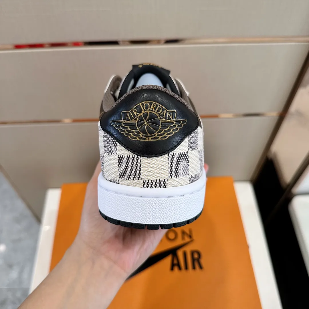 Men's shoes 💰p440 "*OUIS *UITTO* Nike" new original drawer box, co-branded low-top casual sneakers, this sneaker is completely made of denim canvas splicing leather, decorated with Louis Vuitton's iconic monogram and Damierl pattern with natural cowhide piping. The upper of this shoe combines LV’s most classic Monogram and Damier elements, giving it a sense of luxury and recognition! Size: 38-45